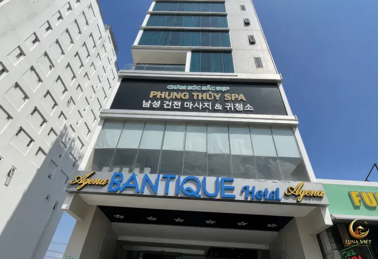 PHUNG THUY SPA 간판과 Vantik Hotel 외관