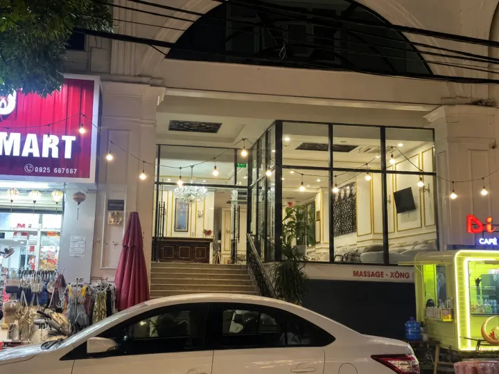 빨간그네의 실제 공간과 시설을 확인할 수 있는 Luna Viet 소유 현장 사진 1