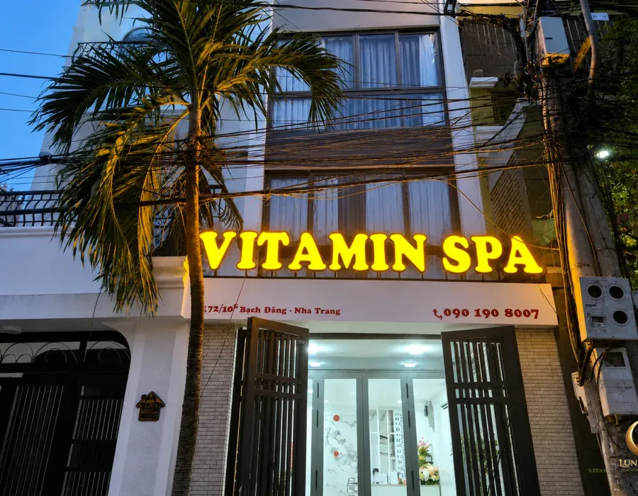 172/10 Bạch Đằng 나트랑 비타민 스파 외관과 상호 간판